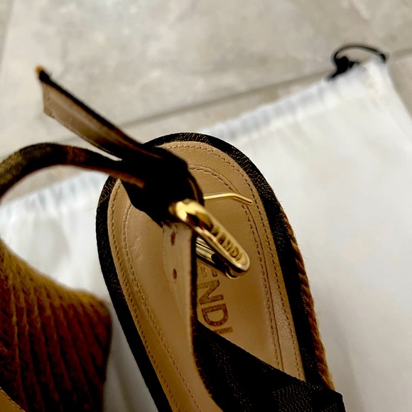 fendi brown zucca canvas slingback - Picture 2 of 4